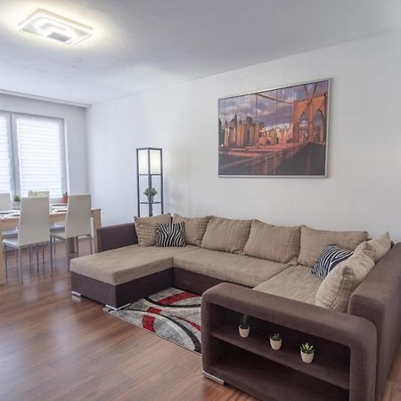 Schoene 2 Zimmerwohnung Mit Uhd-Tv, Grossem Balkon Und Haengematte Lampertheim Dış mekan fotoğraf
